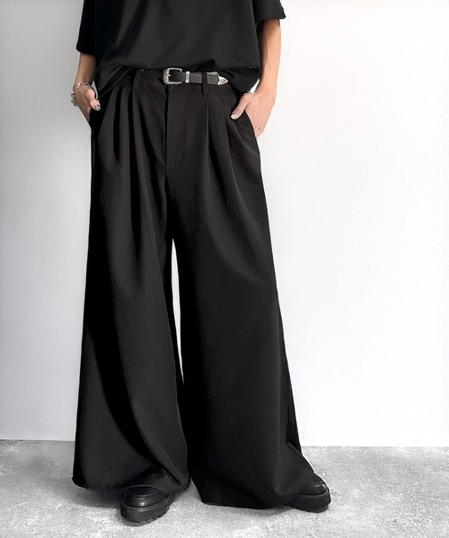 Classical Origin(クラシカルオリジン)の「3タック スーパーワイド ボリュームスラックス/Three-Tuck Super Wide Volume Trousers(スラックス・メンズ・ブラック/チャコール/ダークブラウン/ライトグレー・LARGE/MEDIUM/SMALL)」の21枚目の写真