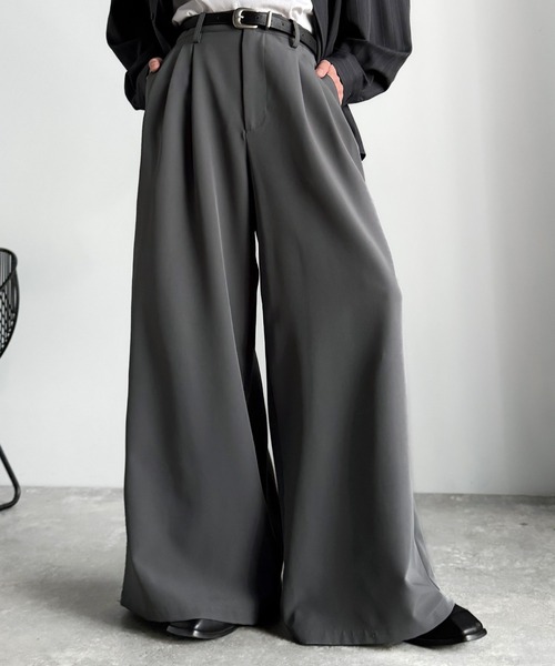 Classical Origin(クラシカルオリジン)の「3タック スーパーワイド ボリュームスラックス/Three-Tuck Super Wide Volume Trousers(スラックス・メンズ・ブラック/チャコール・LARGE/MEDIUM/SMALL)」の14枚目の写真