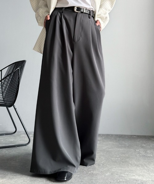 Classical Origin(クラシカルオリジン)の「3タック スーパーワイド ボリュームスラックス/Three-Tuck Super Wide Volume Trousers(スラックス・メンズ・ブラック/チャコール・LARGE/MEDIUM/SMALL)」の17枚目の写真