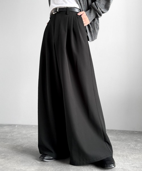 Classical Origin(クラシカルオリジン)の「3タック スーパーワイド ボリュームスラックス/Three-Tuck Super Wide Volume Trousers(スラックス・メンズ・ブラック/チャコール/ダークブラウン/ライトグレー・LARGE/MEDIUM/SMALL)」の10枚目の写真