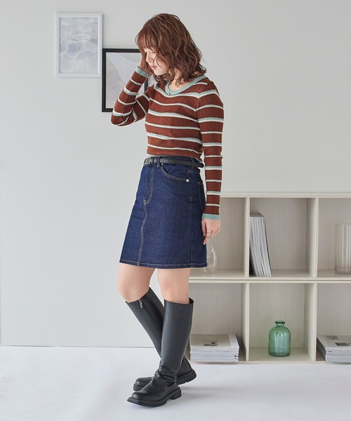 LinoU.(リノユー)の「ランダム配色ボーダーニット(ニット/セーター・レディース・アイボリー/オフホワイト/ブラウン・FREE)」の14枚目の写真