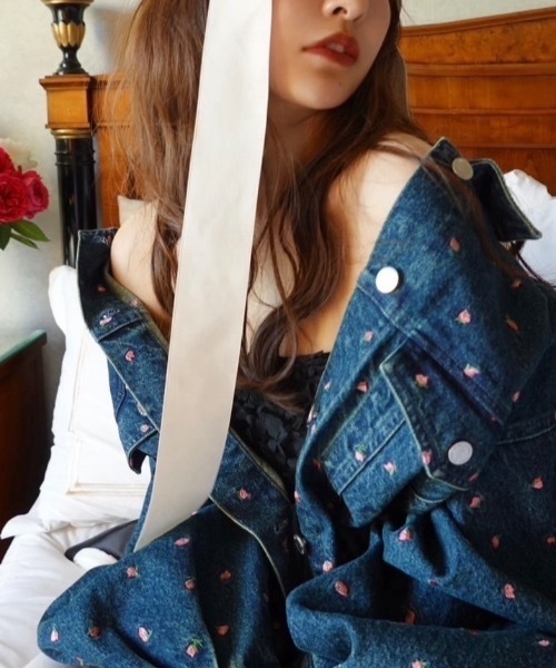 刺繍フラワーデニムジャケット（デニムジャケット）｜Rosy luce