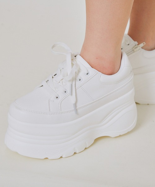 GORGE（ゴージ）の「バルキーソールスニーカー（スニーカー・レディース・ホワイト/ブラック・S/M/L/LL）」の3枚目の写真