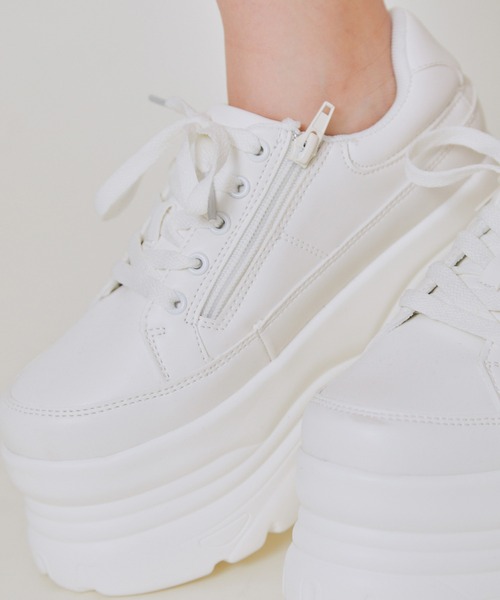 GORGE（ゴージ）の「バルキーソールスニーカー（スニーカー・レディース・ホワイト/ブラック・S/M/L/LL）」の4枚目の写真