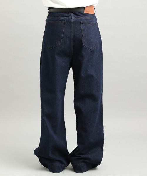 LURAKU（ルラク）の「【LURAKU】 tuck wide denim pants / タック