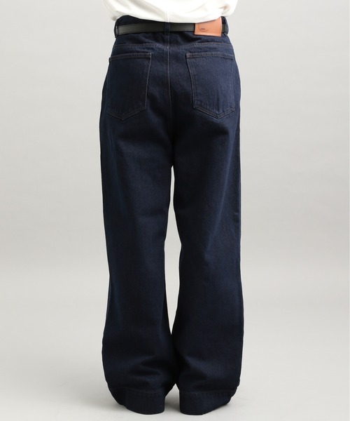 LURAKU（ルラク）の「【LURAKU】 tuck wide denim pants / タック