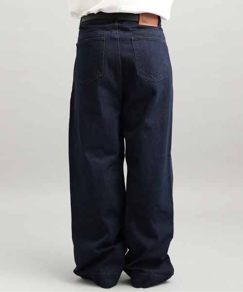LURAKU（ルラク）の「【LURAKU】 tuck wide denim pants / タック