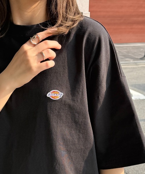 Dickies（ディッキーズ）の「【Dickies】刺繍ワンポイント　オーバーサイズTシャツ　別注　5222-TTMDK2（Tシャツ/カットソー・レディース・ホワイト/ブラック系1/グレー系1/グレー/ホワイト系1/ブラック・XS/S/M/L/LL）」の20枚目の写真