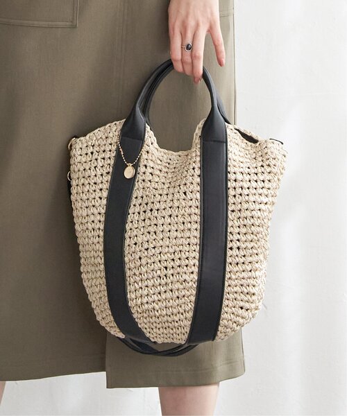 ikka（イッカ）の「【雑誌InRed6月号掲載】雑材カラー持ち手2WAYバッグ（ショルダーバッグ・レディース・ベージュ/ブラウン/グレー/ブルー・FREE）」の3枚目の写真