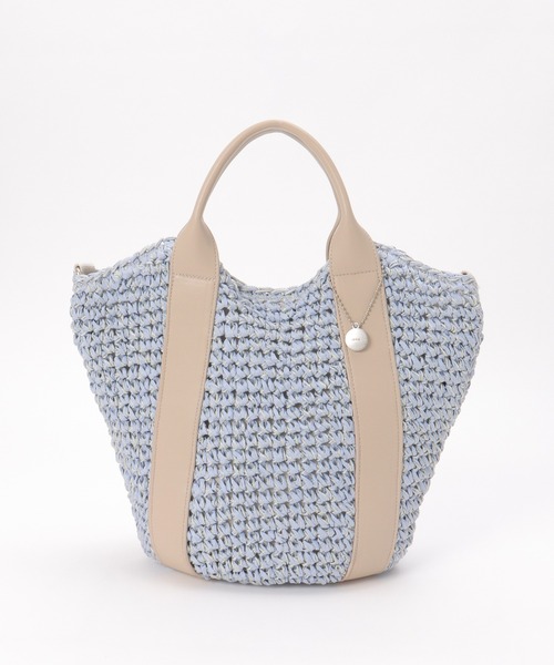 ikka（イッカ）の「【雑誌InRed6月号掲載】雑材カラー持ち手2WAYバッグ（ショルダーバッグ・レディース・ベージュ/ブラウン/グレー/ブルー・FREE）」の4枚目の写真