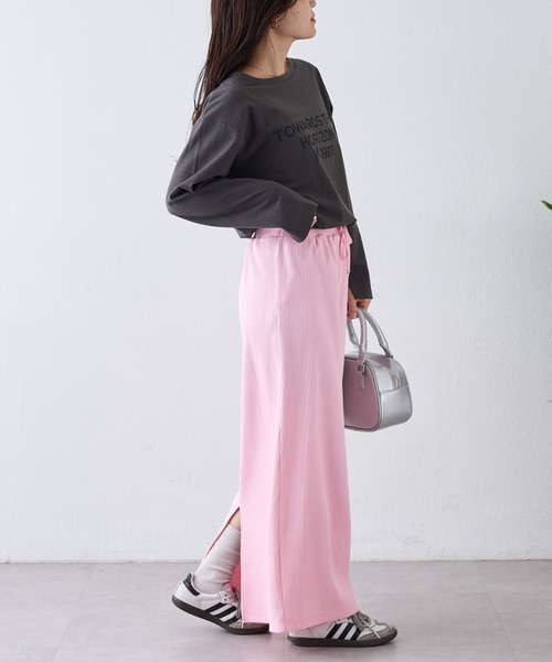 CIAOPANIC TYPY（チャオパニックティピー）の「【-3キロ見え】すっきりシルエットリブスカート（スカート・レディース・ネイビー/レッド/ベビーピンク/イエロー系その他/レッド系その他/サーモンピンク/ホワイト/ブルー/グレー/グレー系その他/アイボリー/カーキ/ブラック・MEDIUM/SMALL）」の20枚目の写真