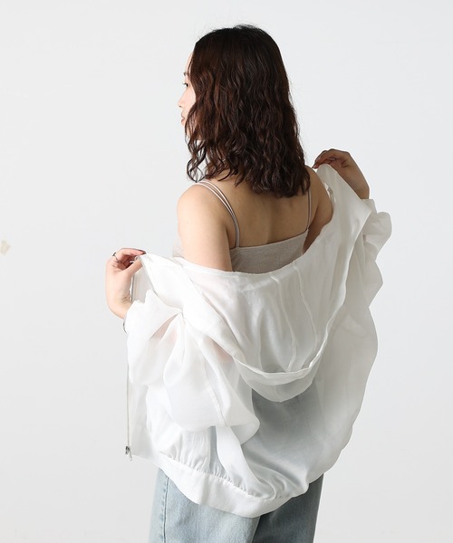 COLONY 2139（コロニートゥーワンスリーナイン）の「ラメフライスカップ付Wストラップキャミソール（キャミソール・レディース・ブルー/シルバー/ブラック/ピンクベージュ・SMALL/MEDIUM/LARGE）」の15枚目の写真