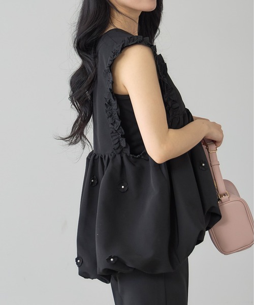 &. NOSTALGIA（アンドドットノスタルジア）の「【ZOZO限定】バルーンペプラムパールベスト（ベスト・レディース・ブラック・M）」の12枚目の写真