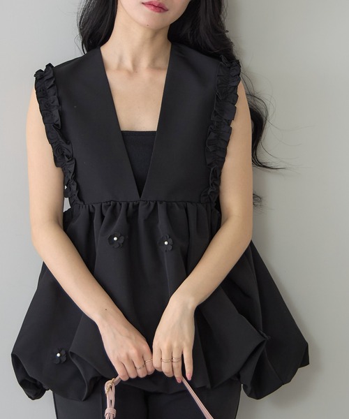 &. NOSTALGIA（アンドドットノスタルジア）の「【ZOZO限定】バルーンペプラムパールベスト（ベスト・レディース・ブラック・M）」の15枚目の写真