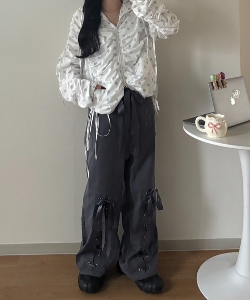 nemne store(ネンネストア)の「《Delfy》編み上げバギーパンツ(デニムパンツ・レディース・スミクロ/ピンク系・MEDIUM/SMALL)」の4枚目の写真