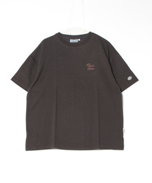DISCUS（ディスカス）の「【DISCUS/ディスカス】グラフィックプリント オーバーサイズ Tシャツ（Tシャツ/カットソー）」