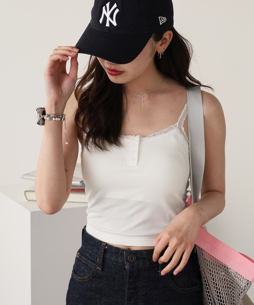 ROOPTOKYO(ループトウキョウ)の「Feminine Front Button Lace Camisole / フェミニンフロントボタンレースキャミソール 夏物 夏服(キャミソール・レディース・ブラック/ホワイト/グレー/グリーン/ピンク・FREE)」の2枚目の写真