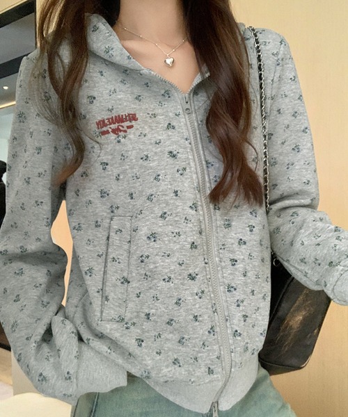 CERCA(チェルカ)の「HALEY PESCA/フラワープリント ダブルジップパーカー(パーカー・レディース・グレー/アイボリー・SMALL/LARGE/MEDIUM)」の8枚目の写真