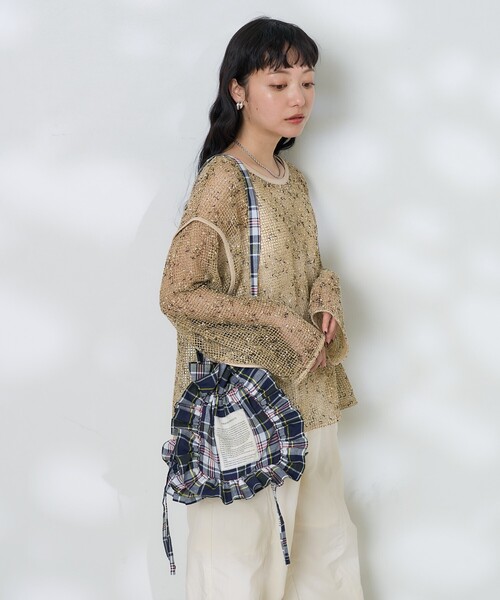 FREAK'S STORE（フリークスストア）の「THEATRE PRODUCTS × FREAK'S STORE/シアタープロダクツ 別注 マドラスチェック フリルショルダーバッグ（ショルダーバッグ・レディース・ネイビー/レッド/サックスブルー・ONE SIZE）」の8枚目の写真