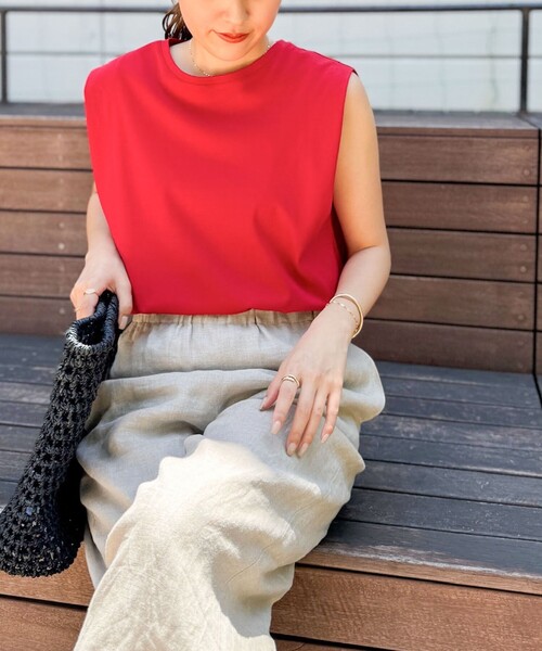 NOLLEY’S(ノーリーズ)の「高機能 LA+スムースタックノースリーブカットソー(Tシャツ/カットソー・レディース・ホワイト/ブルー/ベージュ/チャコールグレー/ネイビー/ダークブラウン/レッド・36/38)」の7枚目の写真