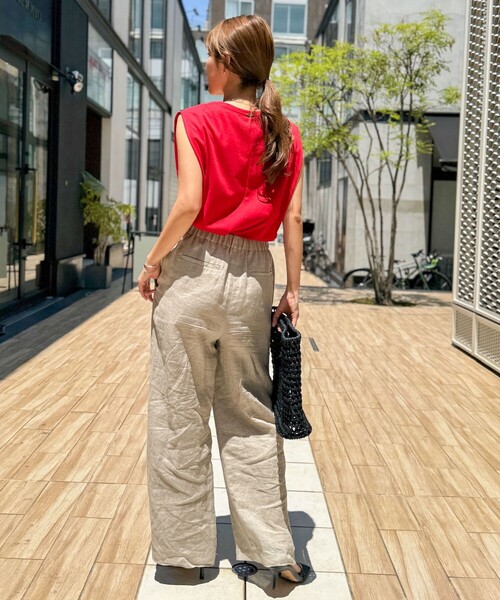 NOLLEY’S(ノーリーズ)の「高機能 LA+スムースタックノースリーブカットソー(Tシャツ/カットソー・レディース・ホワイト/ブルー/ベージュ/チャコールグレー/ネイビー/ダークブラウン/レッド・36/38)」の10枚目の写真