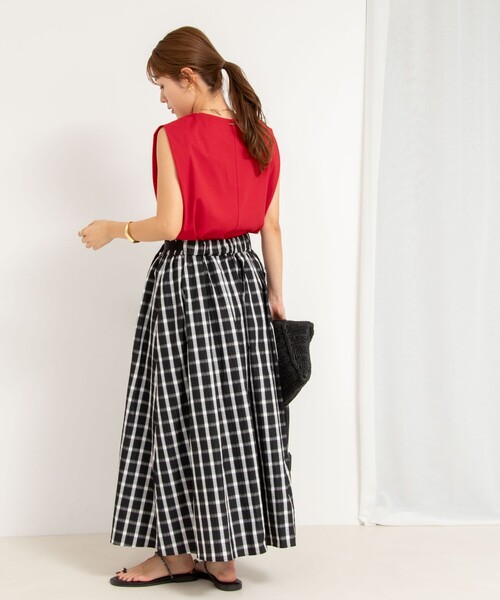 NOLLEY’S(ノーリーズ)の「高機能 LA+スムースタックノースリーブカットソー(Tシャツ/カットソー・レディース・ホワイト/ブルー/ベージュ/チャコールグレー/ネイビー/ダークブラウン/レッド・36/38)」の12枚目の写真