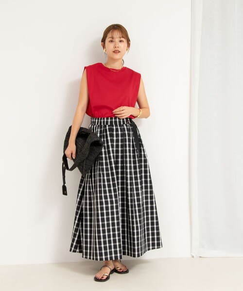 NOLLEY’S(ノーリーズ)の「高機能 LA+スムースタックノースリーブカットソー(Tシャツ/カットソー・レディース・ホワイト/ブルー/ベージュ/チャコールグレー/ネイビー/ダークブラウン/レッド・36/38)」の14枚目の写真