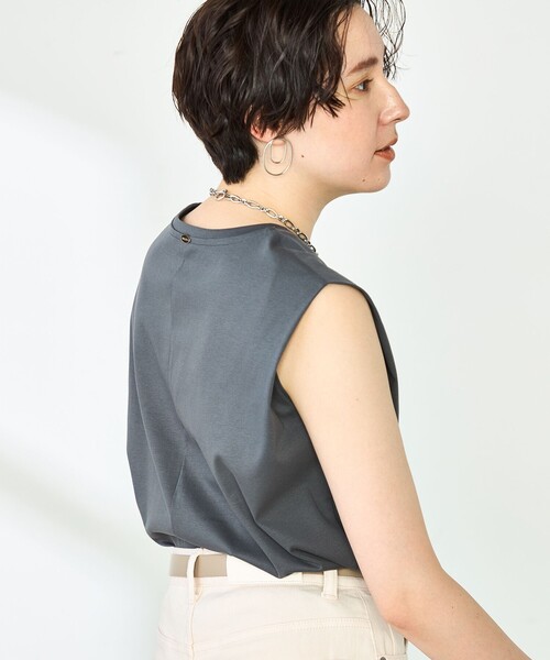 NOLLEY’S(ノーリーズ)の「高機能 LA+スムースタックノースリーブカットソー(Tシャツ/カットソー・レディース・ホワイト/ブルー/ベージュ/チャコールグレー/ネイビー/ダークブラウン/レッド・36/38)」の22枚目の写真