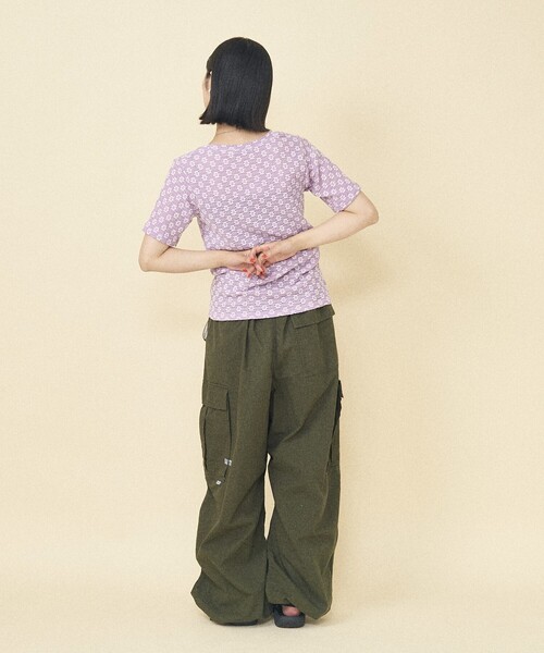 FREAK'S STORE（フリークスストア）の「フラワーストレッチ Tシャツ（Tシャツ/カットソー・レディース・ラベンダー/ブラック/オフホワイト・ﾌﾘ-）」の6枚目の写真