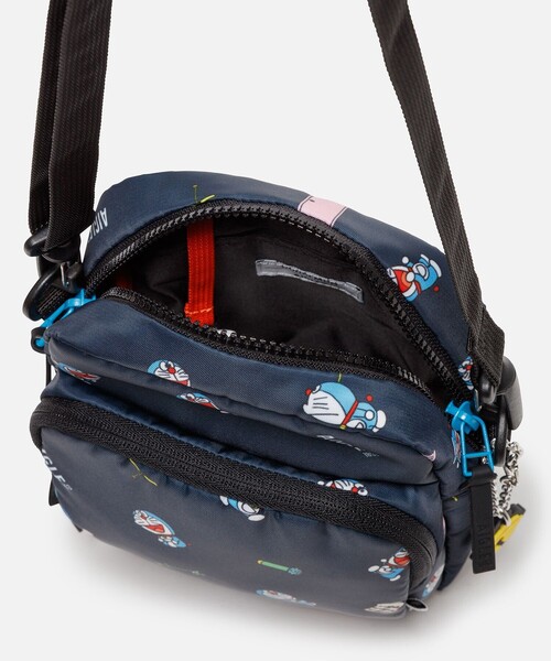 AIGLE（エーグル）の「【ドラえもん】 ひみつ道具 ショルダーポーチ（ショルダーバッグ・レディース・ダークネイビー・FREE）」の9枚目の写真