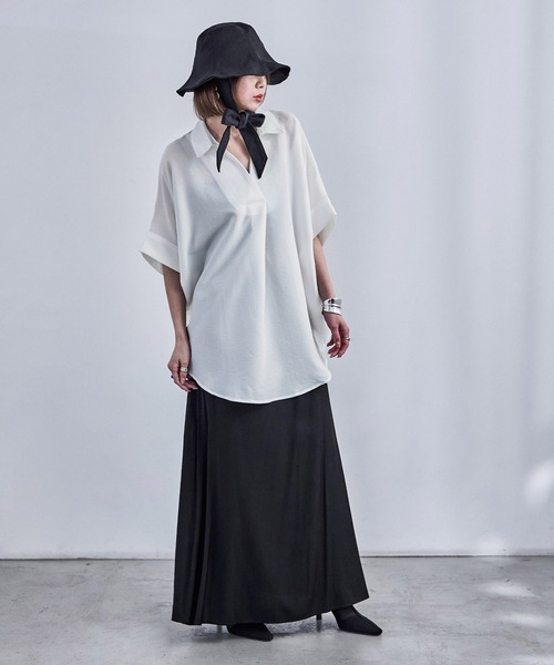 Fashion Letter(ファッションレター)の「スキッパーブラウス(シャツ/ブラウス・レディース・イエロー/チャコール/アイボリー/グレイッシュベージュ/ブラック・M)」の7枚目の写真