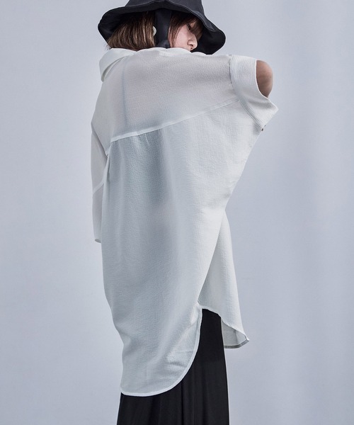 Fashion Letter(ファッションレター)の「スキッパーブラウス(シャツ/ブラウス・レディース・イエロー/チャコール/アイボリー/グレイッシュベージュ/ブラック・M)」の8枚目の写真