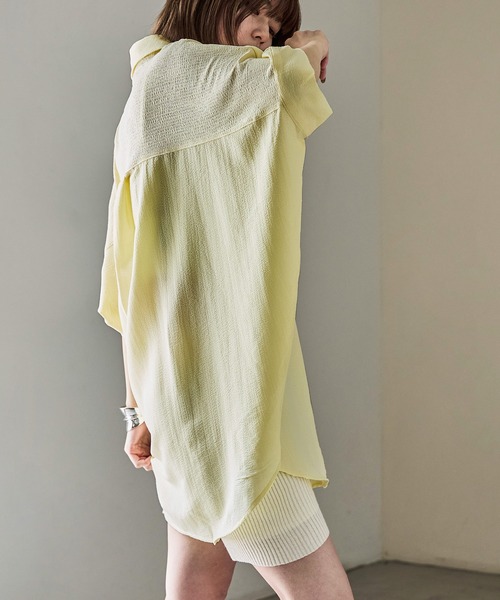 Fashion Letter(ファッションレター)の「スキッパーブラウス(シャツ/ブラウス・レディース・イエロー/チャコール/アイボリー/グレイッシュベージュ/ブラック・M)」の16枚目の写真