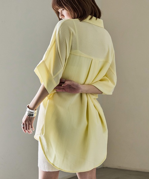 Fashion Letter(ファッションレター)の「スキッパーブラウス(シャツ/ブラウス・レディース・イエロー/チャコール/アイボリー/グレイッシュベージュ/ブラック・M)」の17枚目の写真