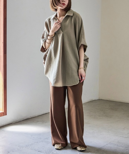 Fashion Letter(ファッションレター)の「スキッパーブラウス(シャツ/ブラウス・レディース・イエロー/チャコール/アイボリー/グレイッシュベージュ/ブラック・M)」の21枚目の写真