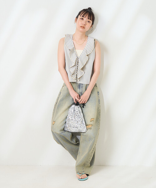 FREAK'S STORE（フリークスストア）の「ストライプフリルベスト/ノースリーブブラウス（シャツ/ブラウス・レディース・オフホワイト/サックスブルー・ﾌﾘ-）」の6枚目の写真