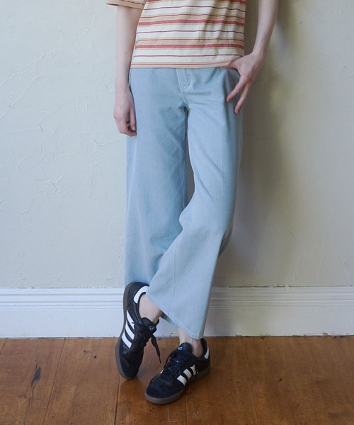 Lil Ambition(リルアンビション)の「ライトデニムパンツ(デニムパンツ・レディース・ブラック/ライトブルー・S/M)」の5枚目の写真