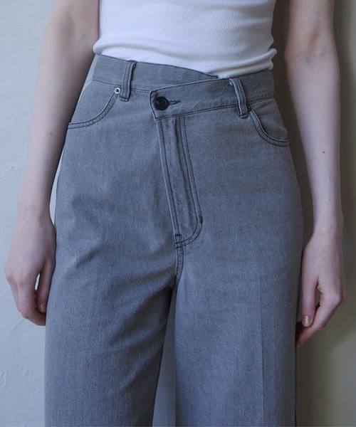 Lil Ambition(リルアンビション)の「ライトデニムパンツ(デニムパンツ・レディース・ブラック/ライトブルー・S/M)」の12枚目の写真