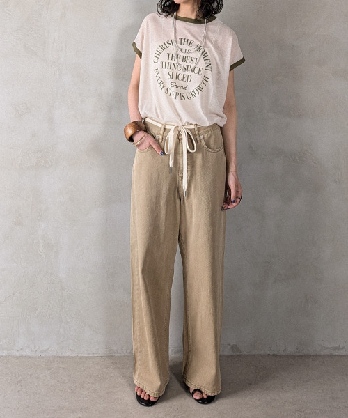 en CAnAF(エンカナフ)の「ロゴプリントリンガーTシャツ(Tシャツ/カットソー・レディース・オフホワイト/グレー/ブラウン・フリー)」の7枚目の写真