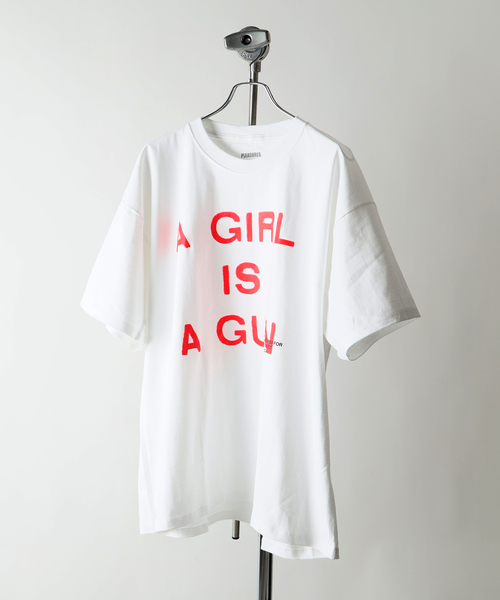 PLEASURES(プレジャー)の「PLEASURES / プレジャーズ GIRL IS A GUN T-SHIRT(Tシャツ/カットソー・メンズ・ホワイト/ブラック・X-LARGE/LARGE)」の2枚目の写真