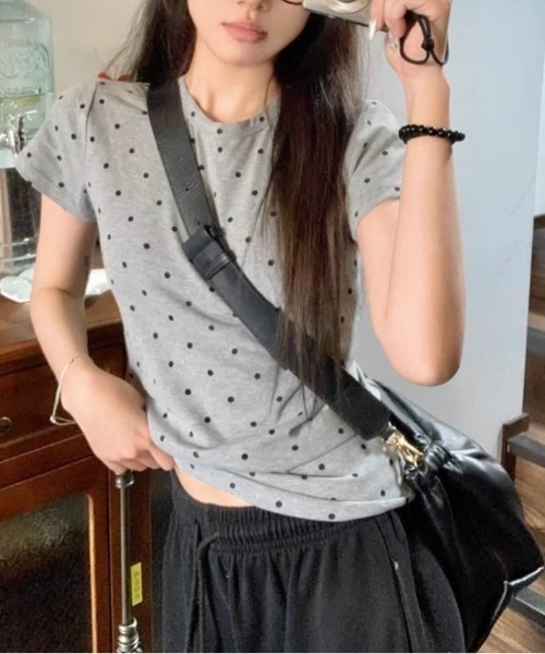 LADY LIKE(レディライク)の「ミニドット柄半袖Tシャツ(Tシャツ/カットソー・レディース・ホワイト/ブラック/グレー・M)」の16枚目の写真
