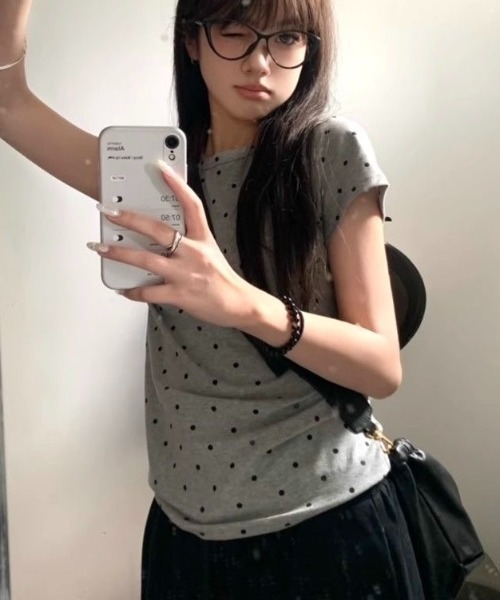 LADY LIKE(レディライク)の「ミニドット柄半袖Tシャツ(Tシャツ/カットソー・レディース・ホワイト/ブラック/グレー・M)」の18枚目の写真