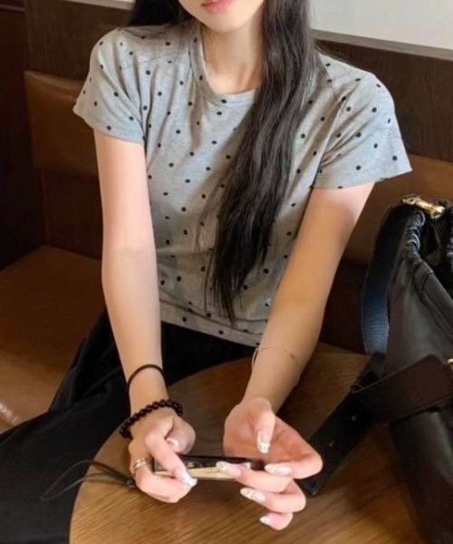 LADY LIKE(レディライク)の「ミニドット柄半袖Tシャツ(Tシャツ/カットソー・レディース・ホワイト/ブラック/グレー・M)」の19枚目の写真