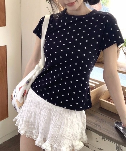 LADY LIKE(レディライク)の「ミニドット柄半袖Tシャツ(Tシャツ/カットソー・レディース・ホワイト/ブラック/グレー・M)」の8枚目の写真