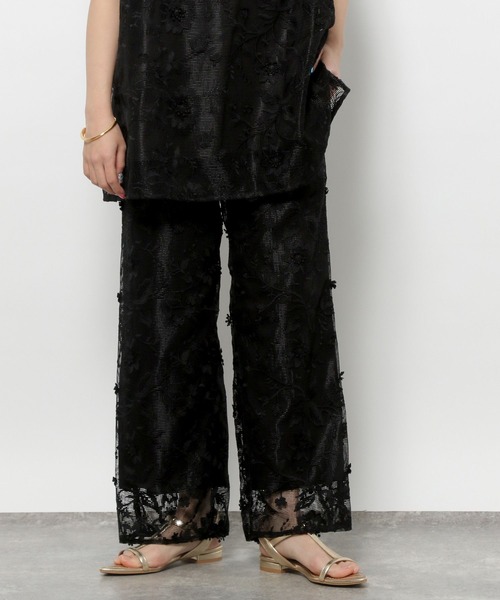 新品未使用品　高山直子さんコラボ刺繍レースストレートパンツ Sサイズ　ネイビー GLOBAL WORK パンツ 高山直子さんコラボ/刺繍レースストレート