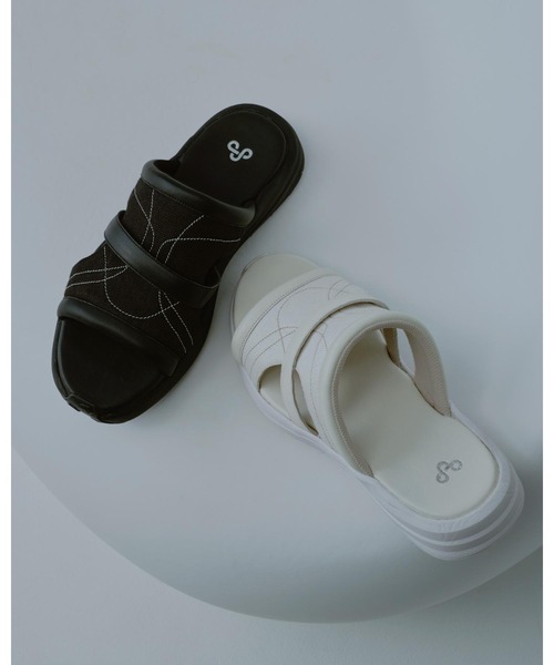 OAO(オーエーオー)の「SUNLIGHT VIOD(サンダル・レディース・Black/White・23/24/25/26/26.5/27/27.5/28/29)」の16枚目の写真