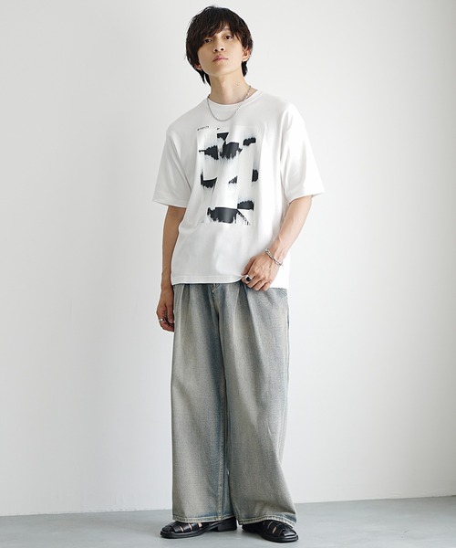 MinoriTY（マイノリティ）の「【MinoriTY】ソフトタッチ×厚手仕立て 油彩風ペンキプリントTシャツ メンズ 夏服（Tシャツ/カットソー・メンズ・オフホワイト/スミクロ・S/L/M）」の10枚目の写真