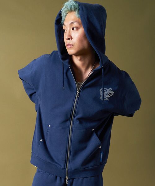 SEQUENZ（シークエンズ）】CROSS RHINE STONE ZIP P/K / パーカー