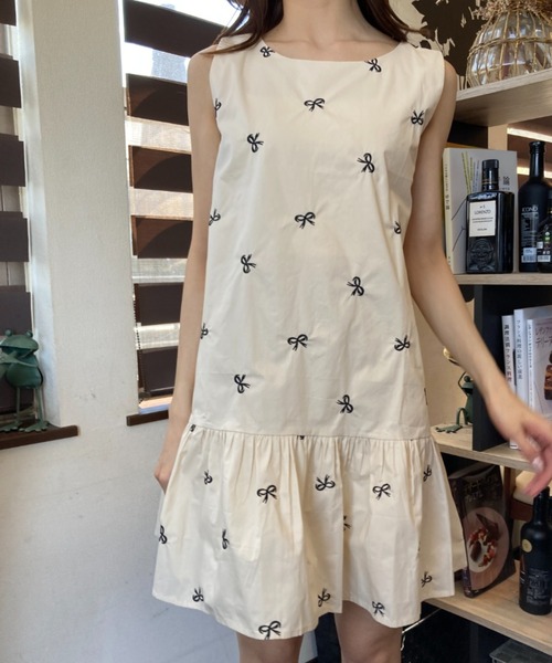 Bonpoint フルーツ柄 ノースリーブワンピース 6A クリーニング済 セール】花柄シャーリングノースリーブワンピース（ワンピース