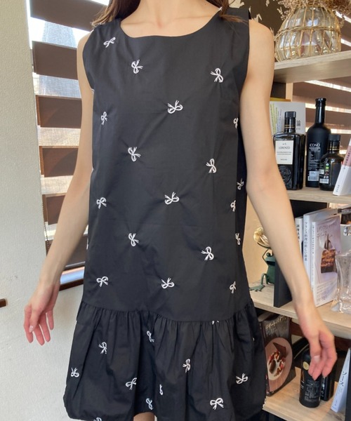 ｔｏｌｅｎｅ（トレネ）の「リボン柄 刺繍 ギャザー切り替え クルーネック ノースリーブ ミニワンピース（ワンピース・レディース・オフホワイト/ブラック・FREE）」の17枚目の写真
